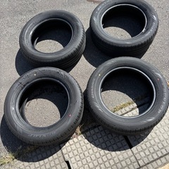 新古タイヤの画像