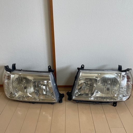 ランクル100【純正】ヘッドライト