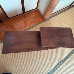 レトロでオシャレな天然木樺細工の収納棚の画像