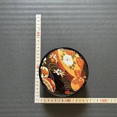 和柄の漆塗風のお椀セットの画像