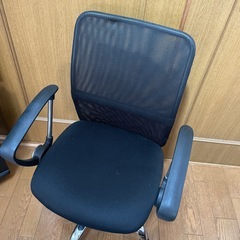 事務用椅子の画像