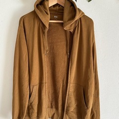 【UNIQLO】メンズ／ジップパーカーの画像