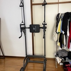 ぶら下がり健康器　　懸垂マシーン　
の画像