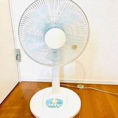 30cmリビング扇風機 JN-AMLF30-WH ホワイトの画像