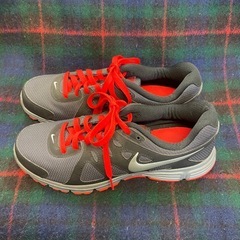 Nike ランニングシューズ　NIKE REVOLUTION ナイキ レボリューション　シリーズの画像