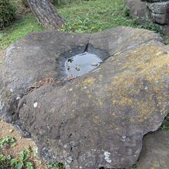 庭石です。幅110㎝×90㎝くらいです。の画像