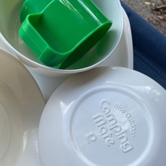プラスチックお皿　2セットの画像