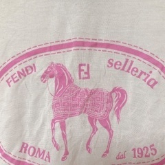 正規品　新品　フェンディ Fendi 　レディースTシャツの画像