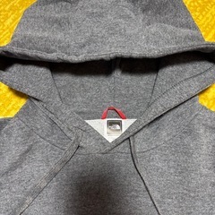 🙃8🙃ノースフェイス・刺繍ロゴグランジフーディ😋の画像