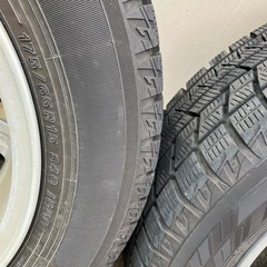 YOKOHAMAスタッドレスタイヤ iceGUARD  6 アイスガード iG60 175/65R15 の画像