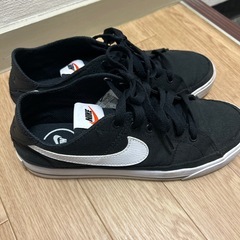 NIKE◾️スニーカー　24.5cm
の画像