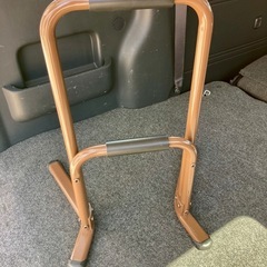 介護器具　立ち上がり補助　手すりの画像