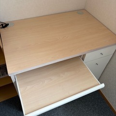 パソコン用机の画像