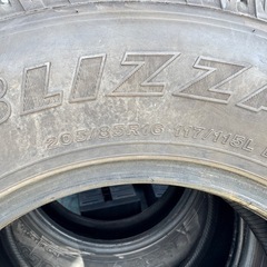 履き潰し用スタッドレス 205/85R16 BSの画像