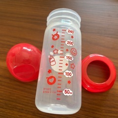 プラスチック製哺乳びんの画像