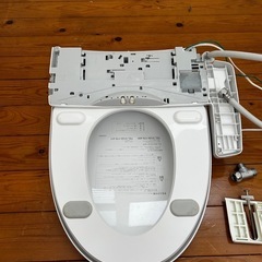 LIXIL ウォシュレット　シャワートイレの画像