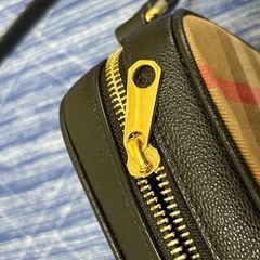 BURBERRY ショルダーバッグの画像