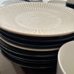 無料‼️食器セットの画像