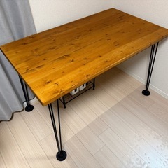 LOWYA  天然木テーブルの画像