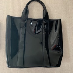 エナメルバッグの画像