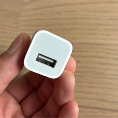 Apple USB充電器 純正の画像