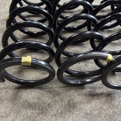 GRX135 マークX 4WD 純正サス　スプリング
の画像