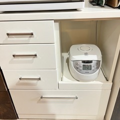 ニトリ食器棚の画像