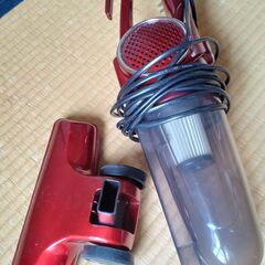 美品 吸い込み強い掃除機 スティック型ハンディクリーナー (紙パック要らないタイプ)の画像