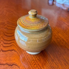 小さな壺　の画像