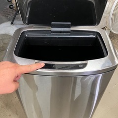 W 2509-421 コストコ　ダストボックスセンサー付き　通電確認済み　キズ汚れ有りの画像