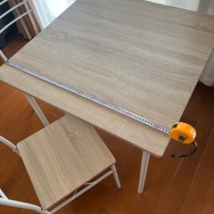 【値下げ】オシャレなテーブル　2人の画像