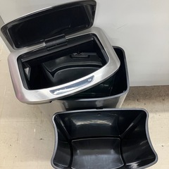 W 2509-422 コストコ　ダストボックスセンサー付き　通電確認済み　キズ汚れ有りの画像