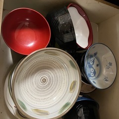 お皿1つ50円の画像