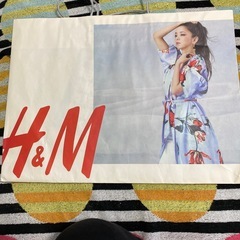 安室奈美恵の表紙雑誌&ショッパーの画像