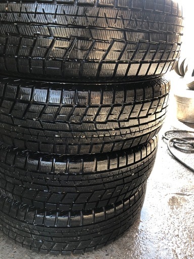 185/70R14 スタッドレスタイヤ取り付け無料