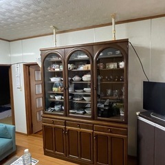 13　食器棚の画像