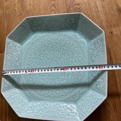 新品？大きめの角皿の画像
