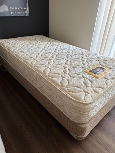 シモンズのシングルベッド美品