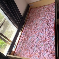 ベッドの画像