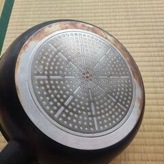 26cmIH対応フライパンと蓋の画像
