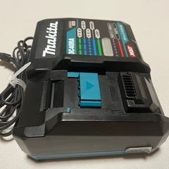 マキタ 急速充電器 DC40RA   40vmax
の画像