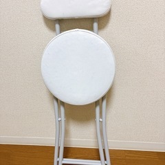 【中古】可変式デスクと折りたたみ式チェアの画像