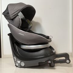 Combi コンビチャイルドシートの画像