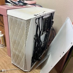ゲーミングPC  Windows10Pro PC本体 1式 ディスクトップpc 本体 モニター スピーカー マウス キーボード (pcのみジャンク品)の画像