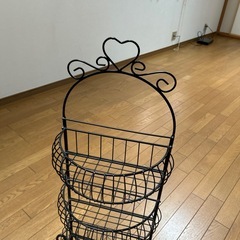 飾りカゴの画像