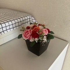 プリザーブドフラワー　ブラック&レッド系①
の画像