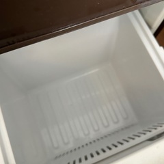 2010年製　おしゃれ　ブラウン　冷蔵庫　1-2人暮らしの画像