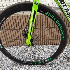 LIMIT RACING XTRロードバイク、ディスクブレーキの画像