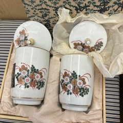 陶磁器製の湯呑みの画像