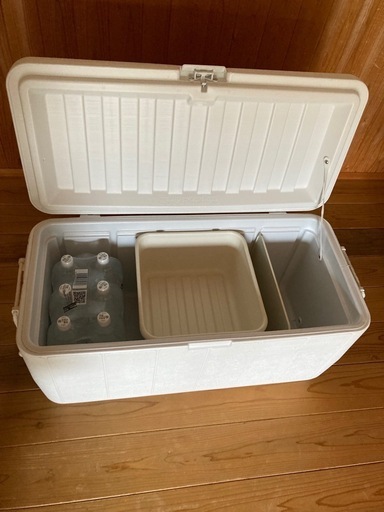 コールマンマリンクーラーボックス